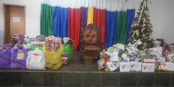 Campanha-Natal-solidario-faz-a-alegria-de-centenas-de-criancas-neste-fim-de-ano