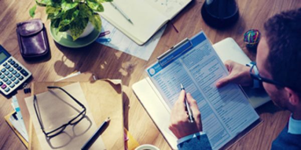 Como-estresse-financeiro-afeta-empresa