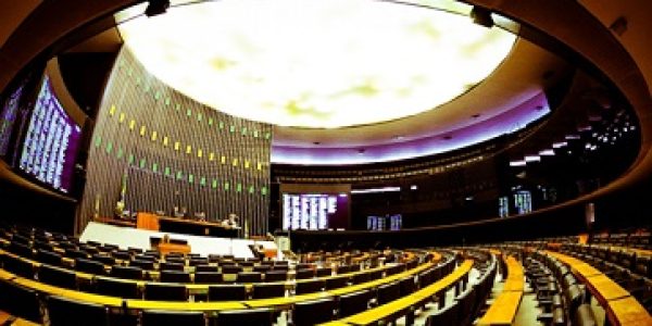 Reformas-previdenciaria-e-trabalhista-serao-destaques-da-pauta-da-Camara-em-2017