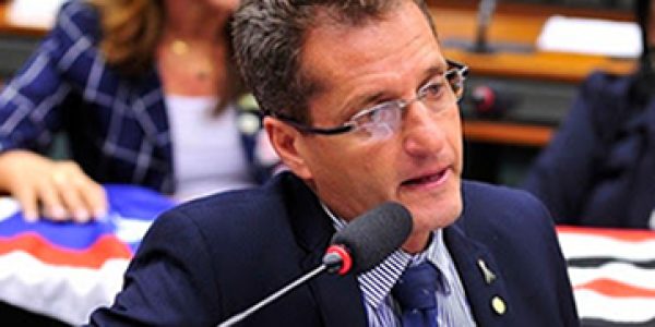 Relator-busca-consenso-para-regulamentar-profissoes-ligadas-a-informatica