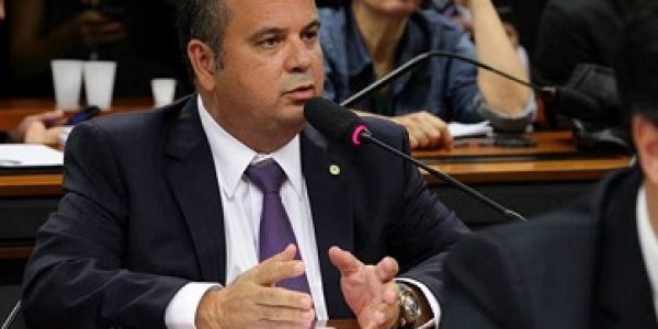 Terceirizacao-deve-ficar-de-fora-de-reforma-Trabalhista-1