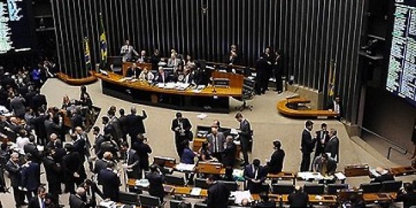 Terceirizacao-irrestrita-deve-entrar-na-pauta-da-Camara-para-votacao