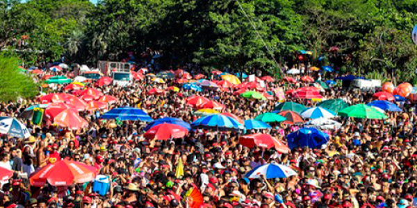 carnaval brasileiro milhões de pessoas, bilhões em movimento e tecnologia em alta